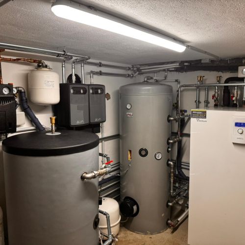 WhatsApp Image 2025-10-28 at 21.39.02.jpeg